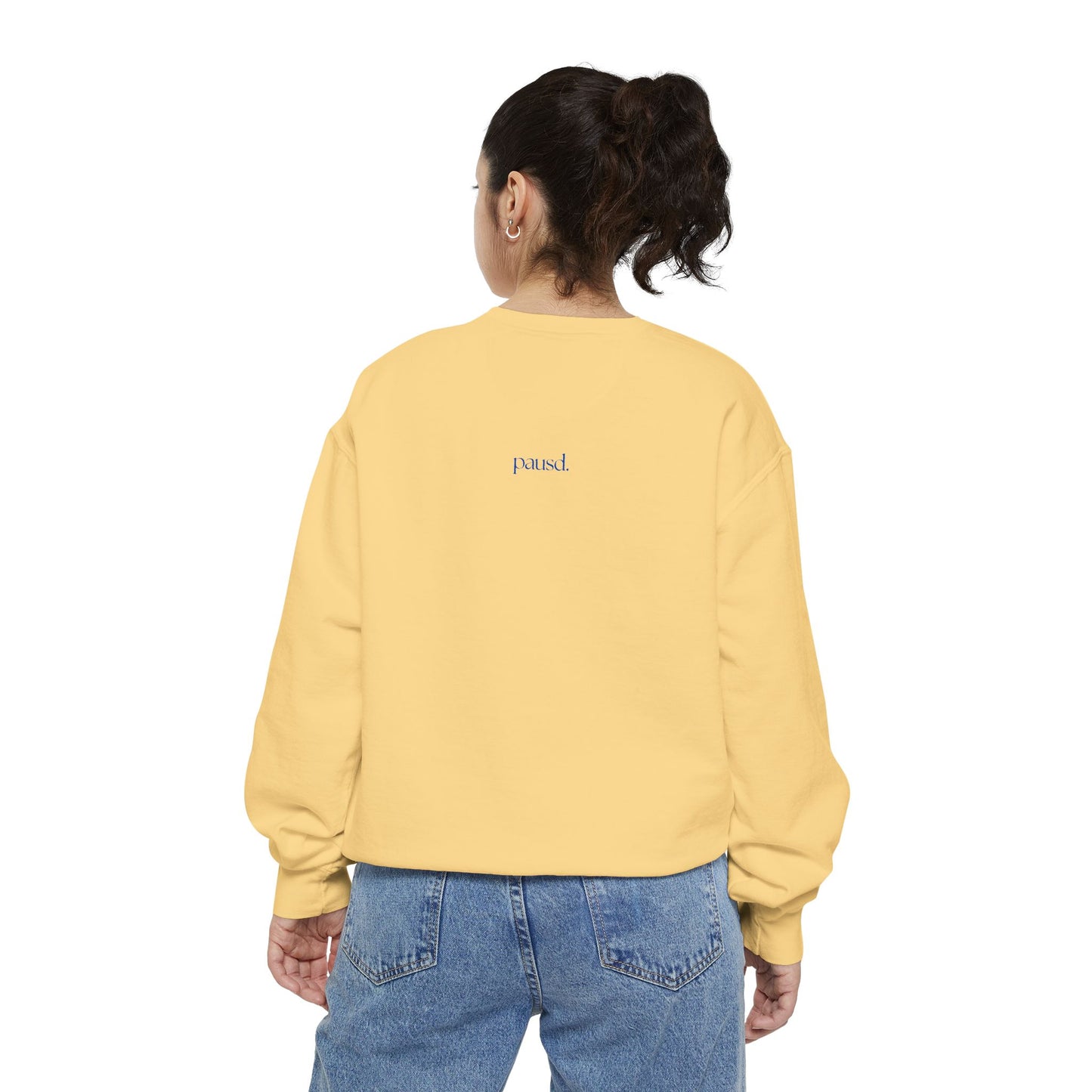Book Girlie Unisex Sweatshirt, Cozy Literary Apparel, Perfect for Book Lovers, Gifts for Readers, Ideal for Cozy Nights