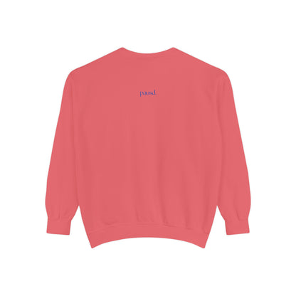Book Girlie Unisex Sweatshirt, Cozy Literary Apparel, Perfect for Book Lovers, Gifts for Readers, Ideal for Cozy Nights