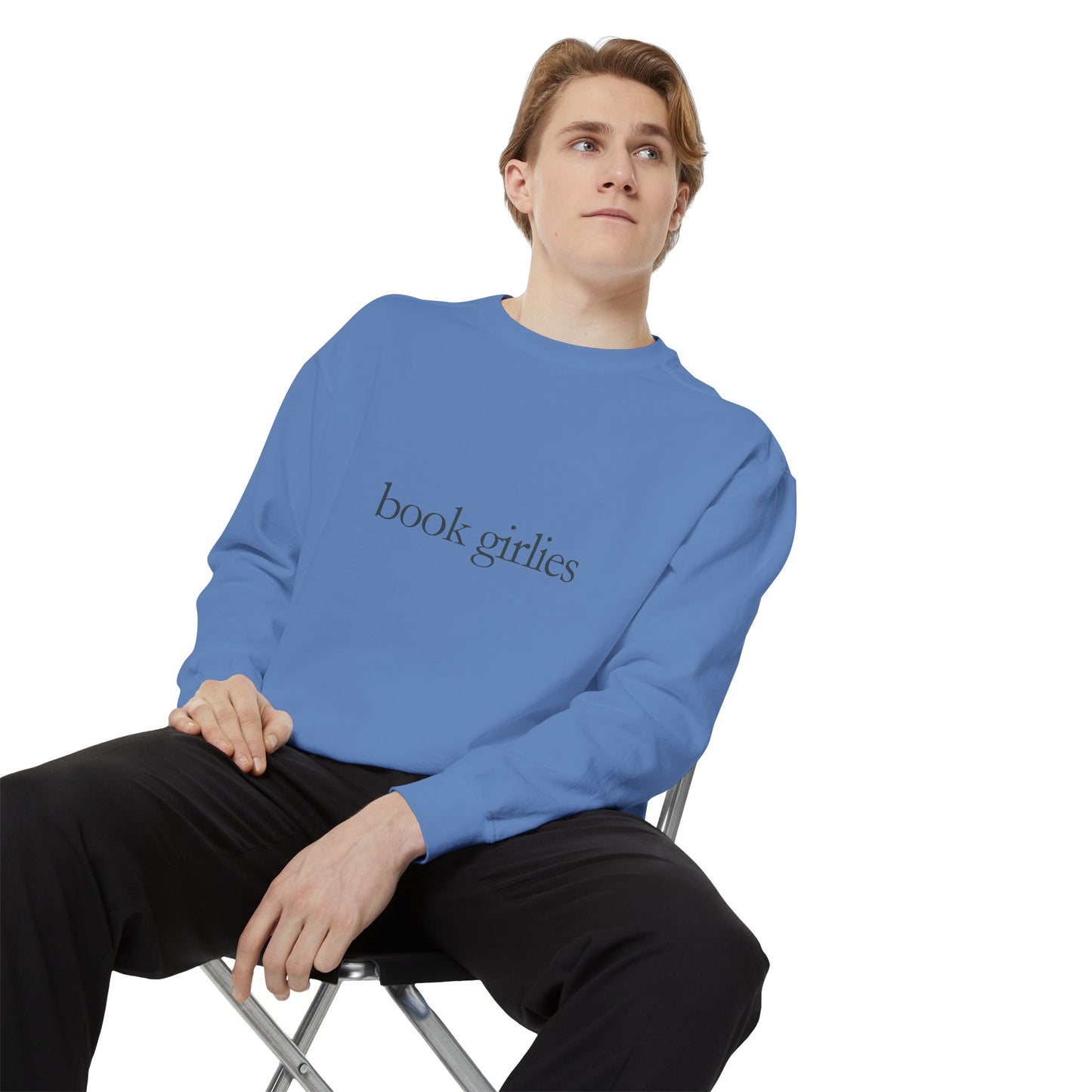 Book Girlie Unisex Sweatshirt, Cozy Literary Apparel, Perfect for Book Lovers, Gifts for Readers, Ideal for Cozy Nights