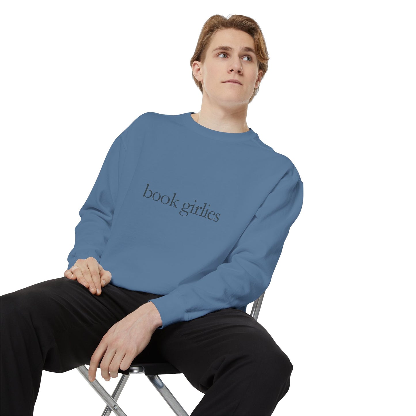 Book Girlie Unisex Sweatshirt, Cozy Literary Apparel, Perfect for Book Lovers, Gifts for Readers, Ideal for Cozy Nights