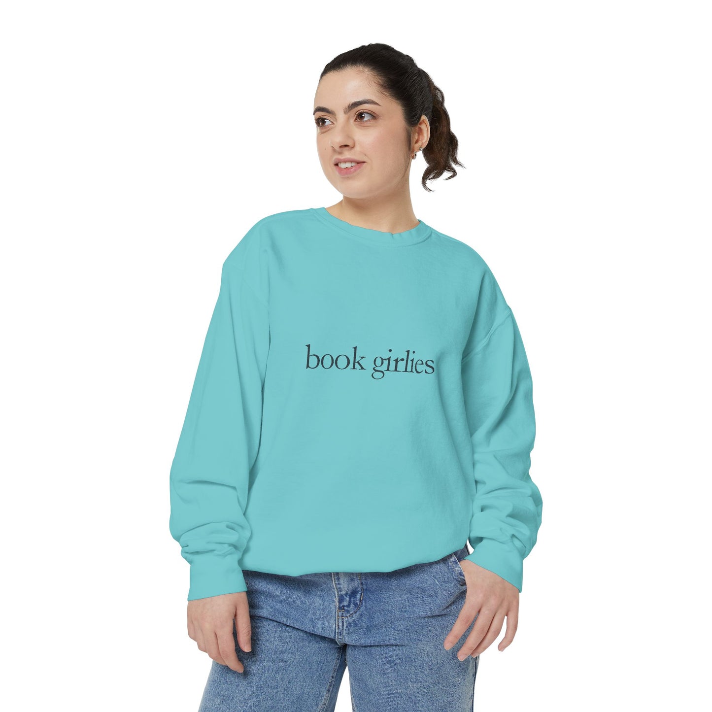 Book Girlie Unisex Sweatshirt, Cozy Literary Apparel, Perfect for Book Lovers, Gifts for Readers, Ideal for Cozy Nights