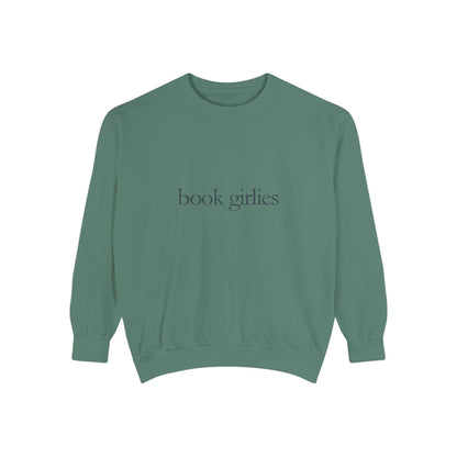 Book Girlie Unisex Sweatshirt, Cozy Literary Apparel, Perfect for Book Lovers, Gifts for Readers, Ideal for Cozy Nights