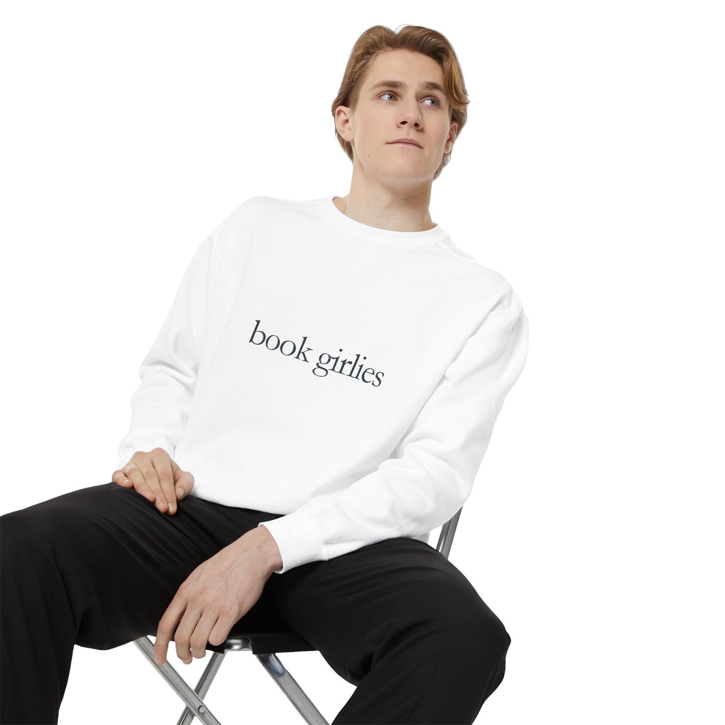 Book Girlie Unisex Sweatshirt, Cozy Literary Apparel, Perfect for Book Lovers, Gifts for Readers, Ideal for Cozy Nights
