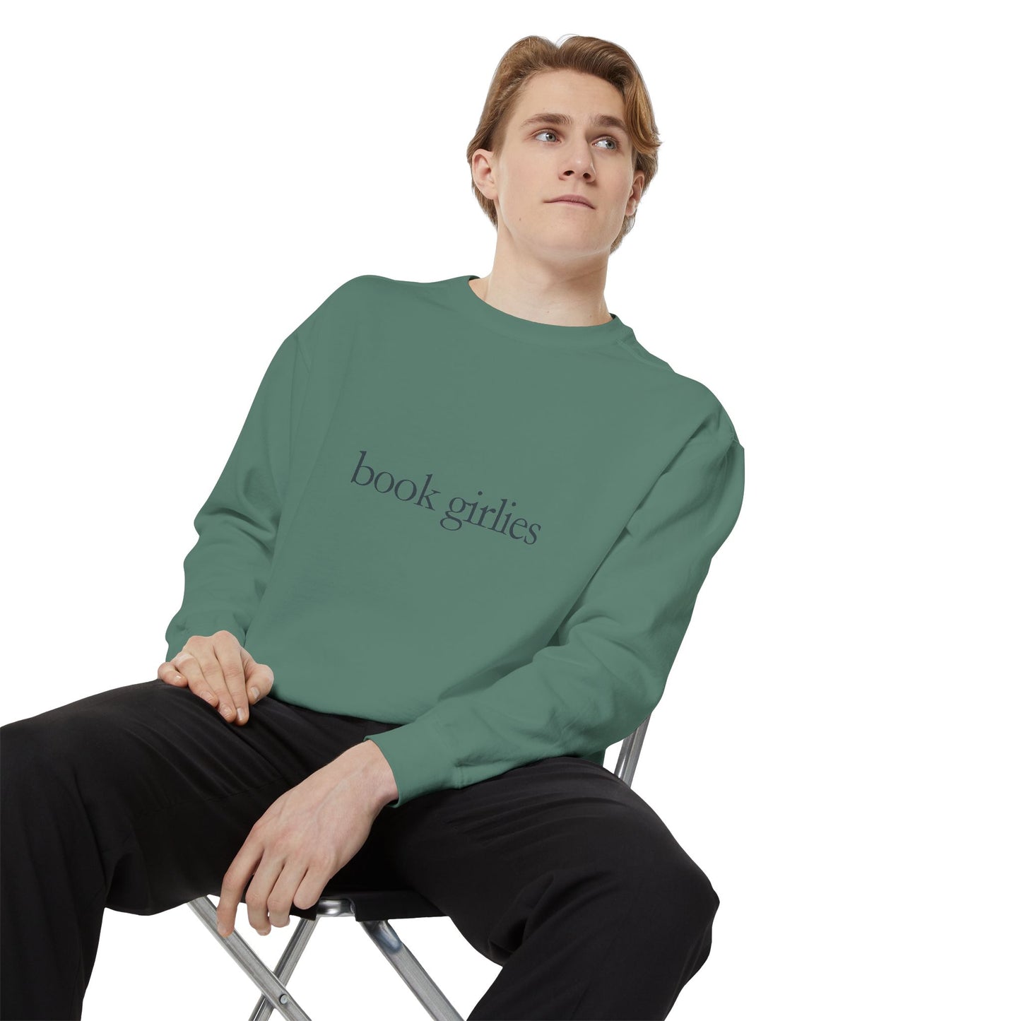 Book Girlie Unisex Sweatshirt, Cozy Literary Apparel, Perfect for Book Lovers, Gifts for Readers, Ideal for Cozy Nights